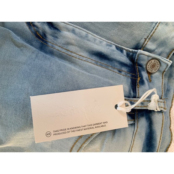 Surprise Women's Light Wash Denim Skinny Jeans Size 11/30 NWT - Picture 5 of 6
